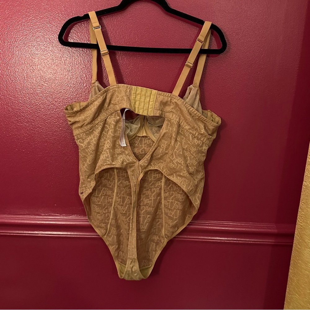 Savage Fenty Signature Script Underwire Teddy - Picture 4 of 6